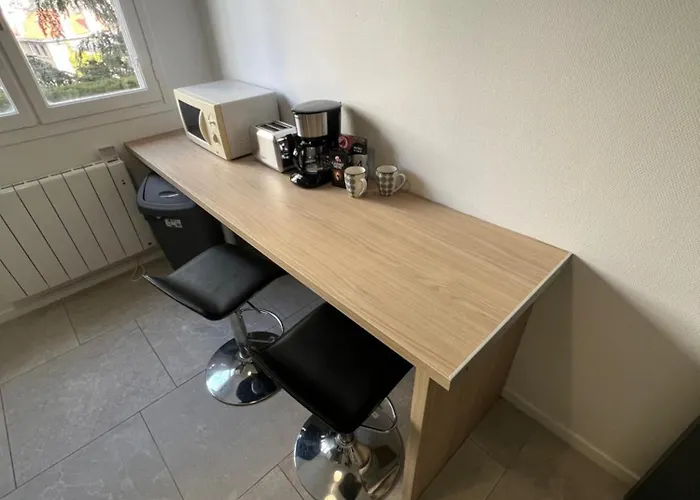 La Chamalieroise - 4 Pers - Wifi - Proche Centre Ville Clermont Ferrand * Chamalieres